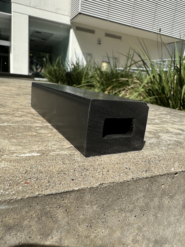 Alfarjia No Solida para Deck WPC y Tabla Deck (Tirantes) - 3000 mm - Negro